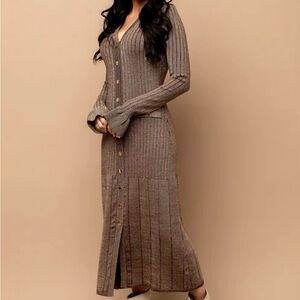 Rachel Parcell Brown and Gold Ribbed V-Neck Sweater Dress